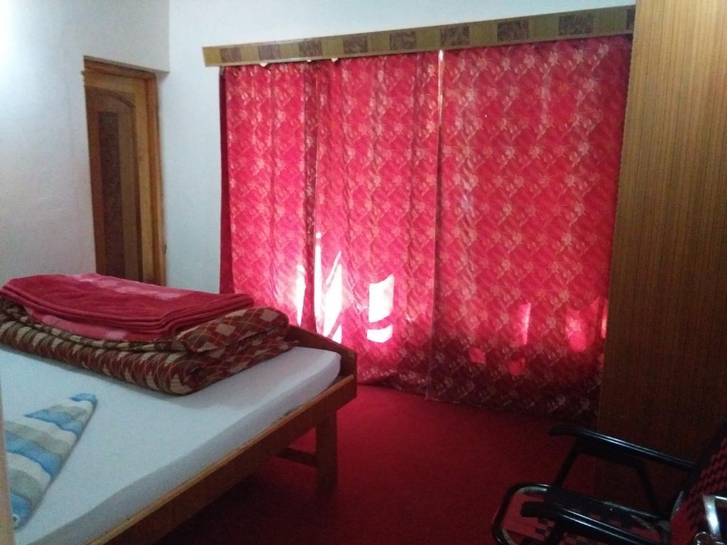 Galaxy Guest House Hundar Bagian luar foto