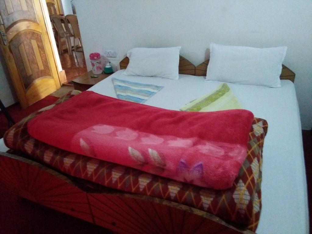Galaxy Guest House Hundar Bagian luar foto